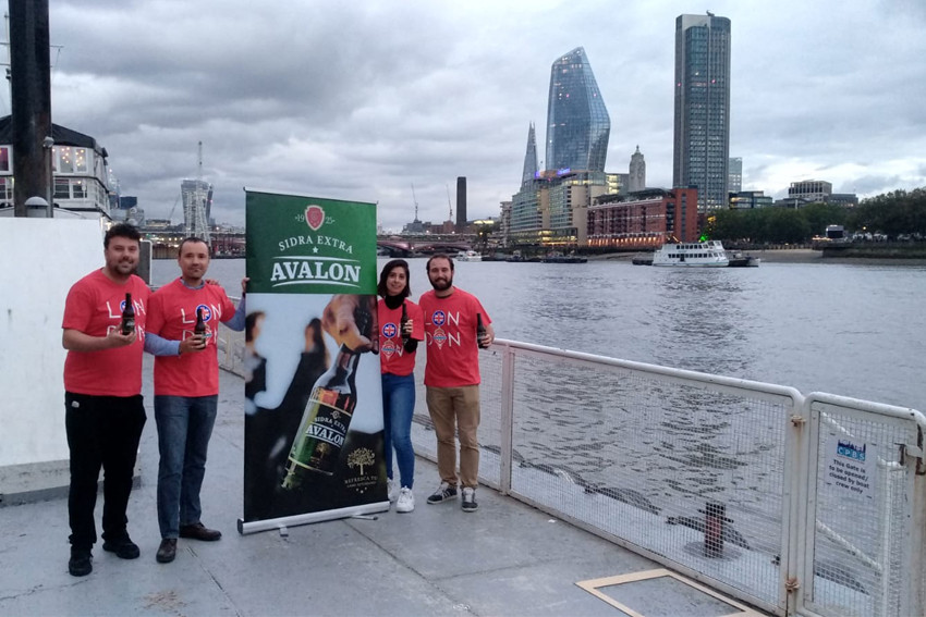 Asturianos en Londres eligen nuestra Sidra Avalon